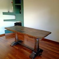 Tavolo antico in legno massello