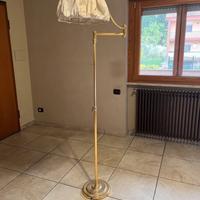 Lampada da terra in ottone