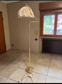 Lampada da terra in ottone