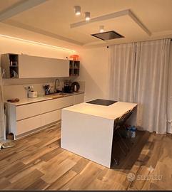 Cucina lineare Stosa mod Maya con isola