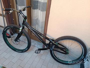 bici trial Echo Adamant A1