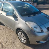 Toyota yaris 1000