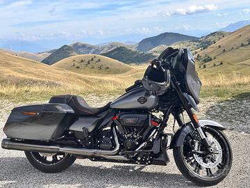 HARLEY-DAVIDSON CVO STREET GLIDE 07/2025 KM 2600