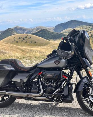 HARLEY-DAVIDSON CVO STREET GLIDE 07/2025 KM 2600