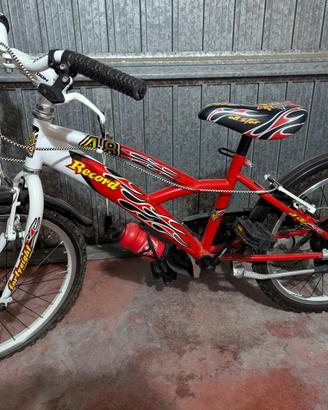 bicicletta bimbo con rotelle quasi mai usata