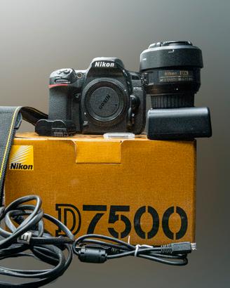 Nikon d7500 +obiettivo Nikon 35mm F1.8