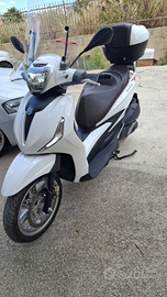Beverly 300hp con soli 9000 km anno 2023