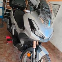 Honda ADV 350 Grigio