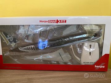 Herpa Air New Zealand Boeing 777-300ER 1/200