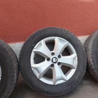 Gomme termiche con cerchi 16 di  Dacia Duster