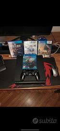 ps4 con cavi4 giochi e controller  