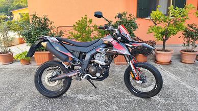 UM DSR 125 SM 4t MOTORE APRILIA