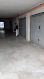 AffittoGarage mesi estivi o annuale(50mt dal mare)