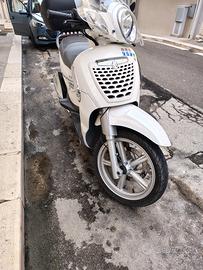 Aprilia Scarabeo 125 - 2011