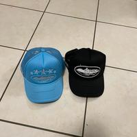 cappelli corteiz azzurri e neri