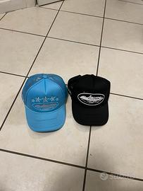 cappelli corteiz azzurri e neri