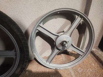 cerchi in lega piaggio bravo 