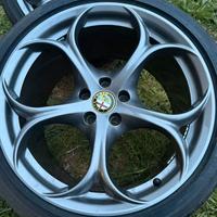 2 cerchi originali AlfaRomeo quadrifoglio