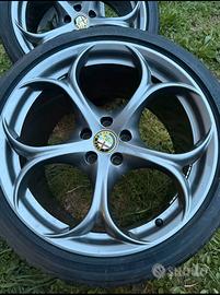 2 cerchi originali AlfaRomeo quadrifoglio