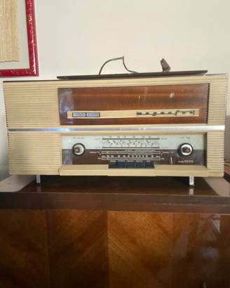 Giradischi 45 giri + radio. Magna-fon