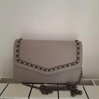 Borsa donna grigia con catena