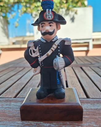 Statuetta Carabiniere in grande uniforme – dipinta