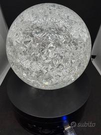 Sfera di cristallo trasparente