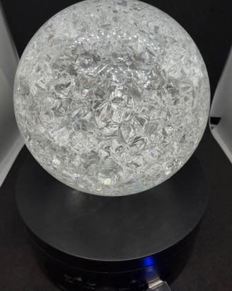 Sfera di cristallo trasparente