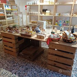 Arredamento negozio completo