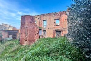 Terreno edificabile con unità abitativa - Sardara
