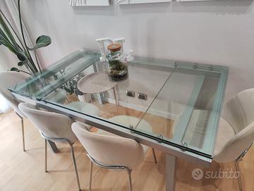 tavolo vetro e sedie