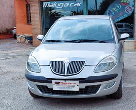 Lancia Ypsilon 1.2 16V Platino
