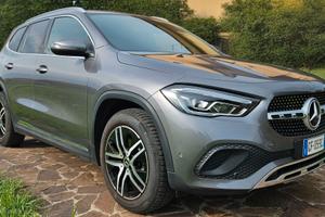 MERCEDES GLA 200 (H247)  Automatic Sport Plus