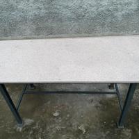 Tavolo Da Esterno In Simil Marmo.