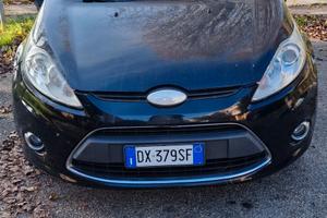 FORD FIESTA TITANIUM