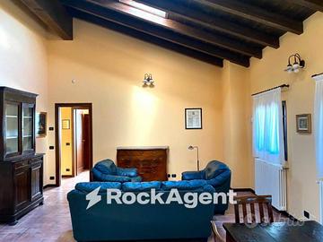 Appartamento di 160 m² con 3 locali e box auto a M
