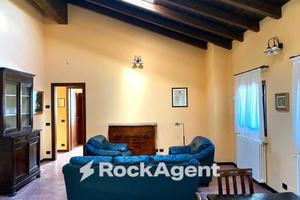Appartamento di 160 m² con 3 locali e box auto a M