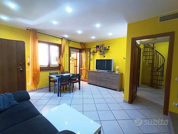 Recente tri/quadrilocale bilivelli ultimo piano