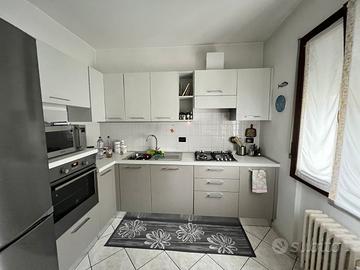 Casa indipendente ristrutturata con Ascensore