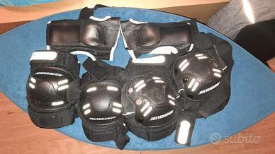 Protezioni pattinaggio, ginocchiere e paragomiti