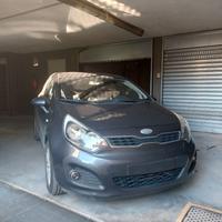 Kia rio 1.1 CRDI 75 cv