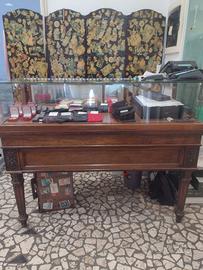 Banco espositore e separé