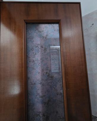 porte in legno massiccio e vetro
