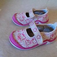 Scarpe rosa in tessuto impermeabile tg.22