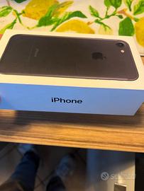 iPhone 7 black 32 gb 