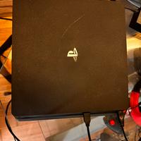 pluystation 4 slim 1 TB + vari accessori