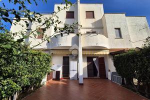 VILLA A SCHIERA CENTRALE A TARQUINIA