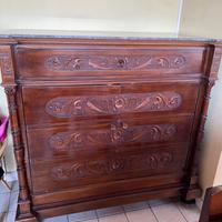 Mobile in legno antico dell’800