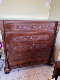 Mobile in legno antico dell’800