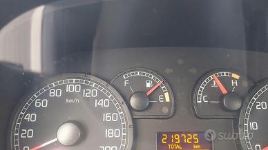 Auto fiat punto